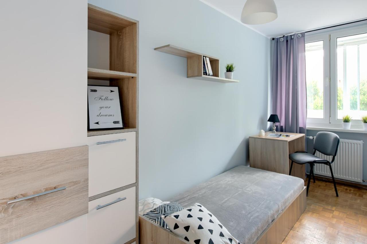 Krzywon 8 Rooms Warsaw Exterior photo