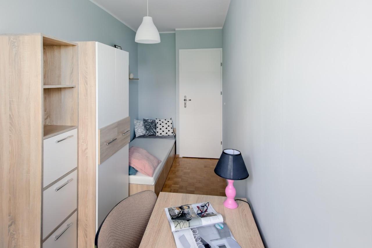 Krzywon 8 Rooms Warsaw Exterior photo