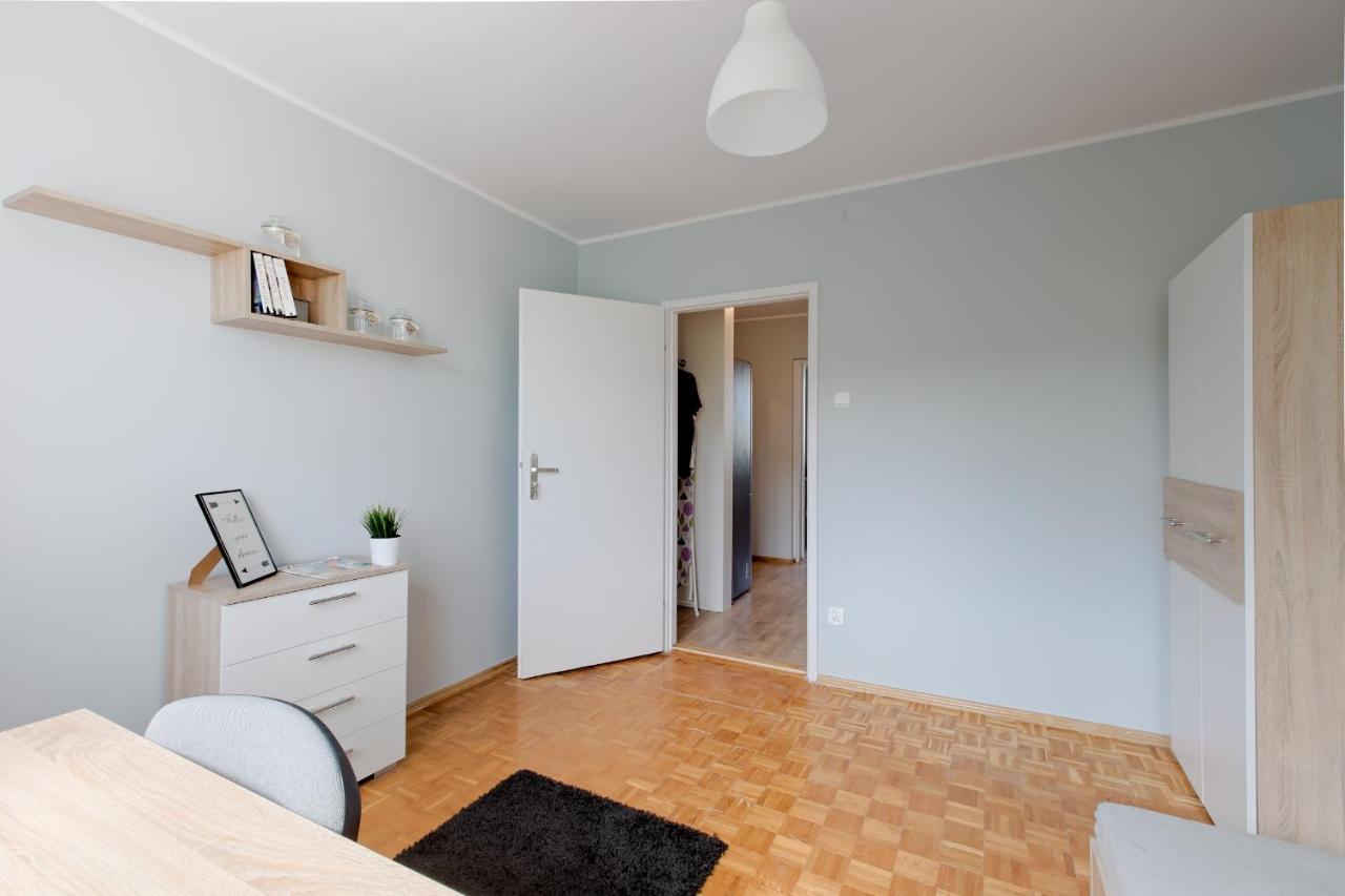 Krzywon 8 Rooms Warsaw Exterior photo